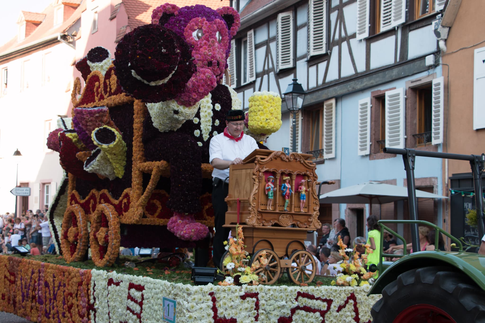 Elsass_Selestat_Corso_Fleuri_August_2016_30